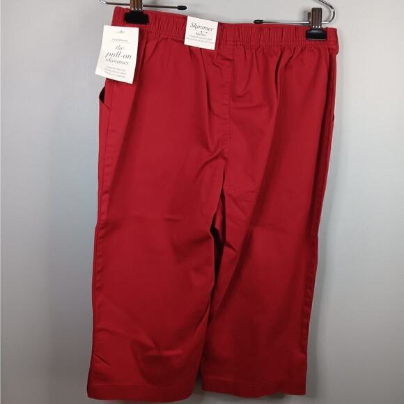 NWT Croft & Barrow Skimmer Mid Rise Flat Front Red Capris Size M - Picture 7 of 7